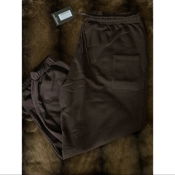 Brown jogger set - Picture 6 of 6